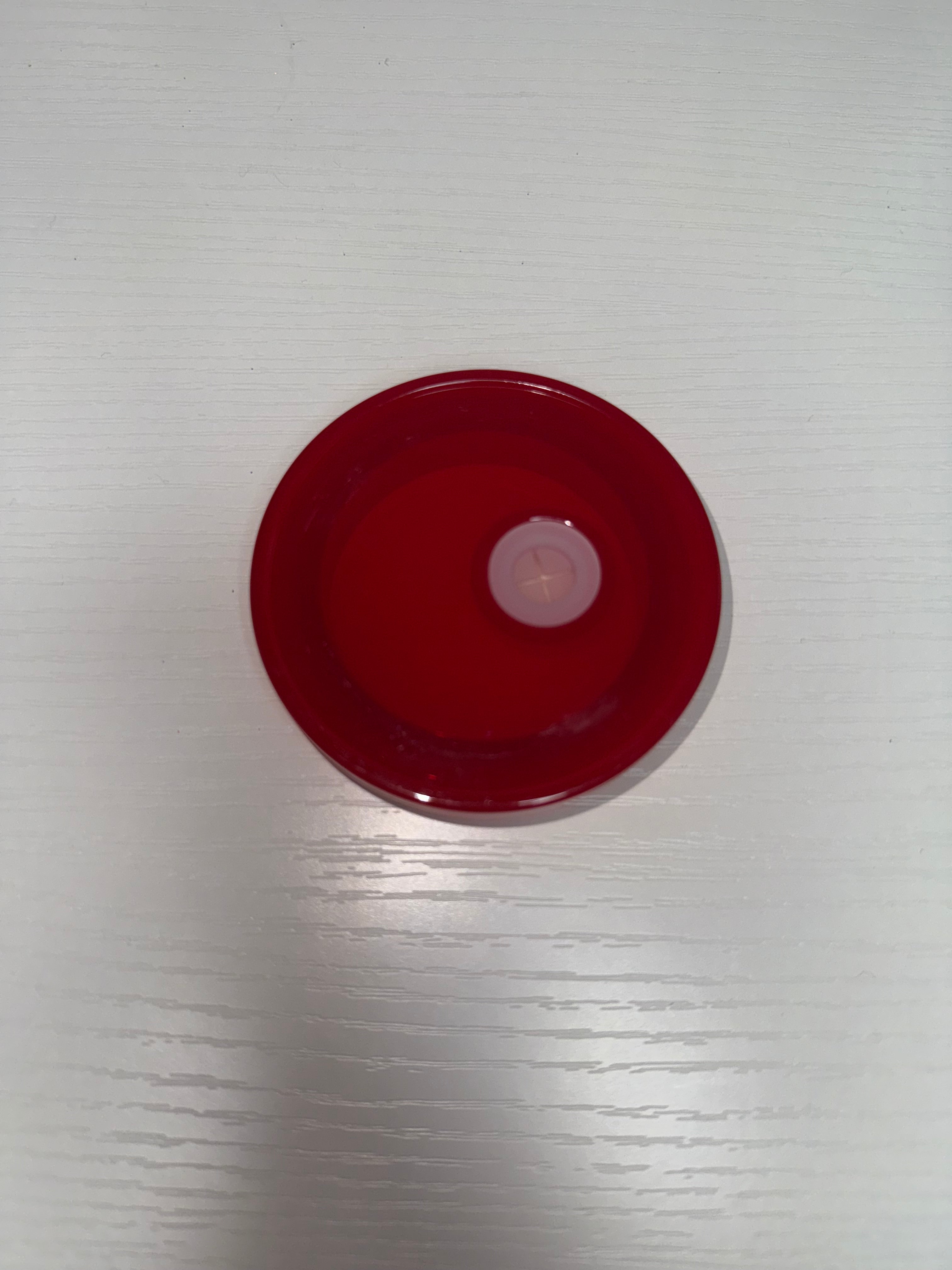 Red lid